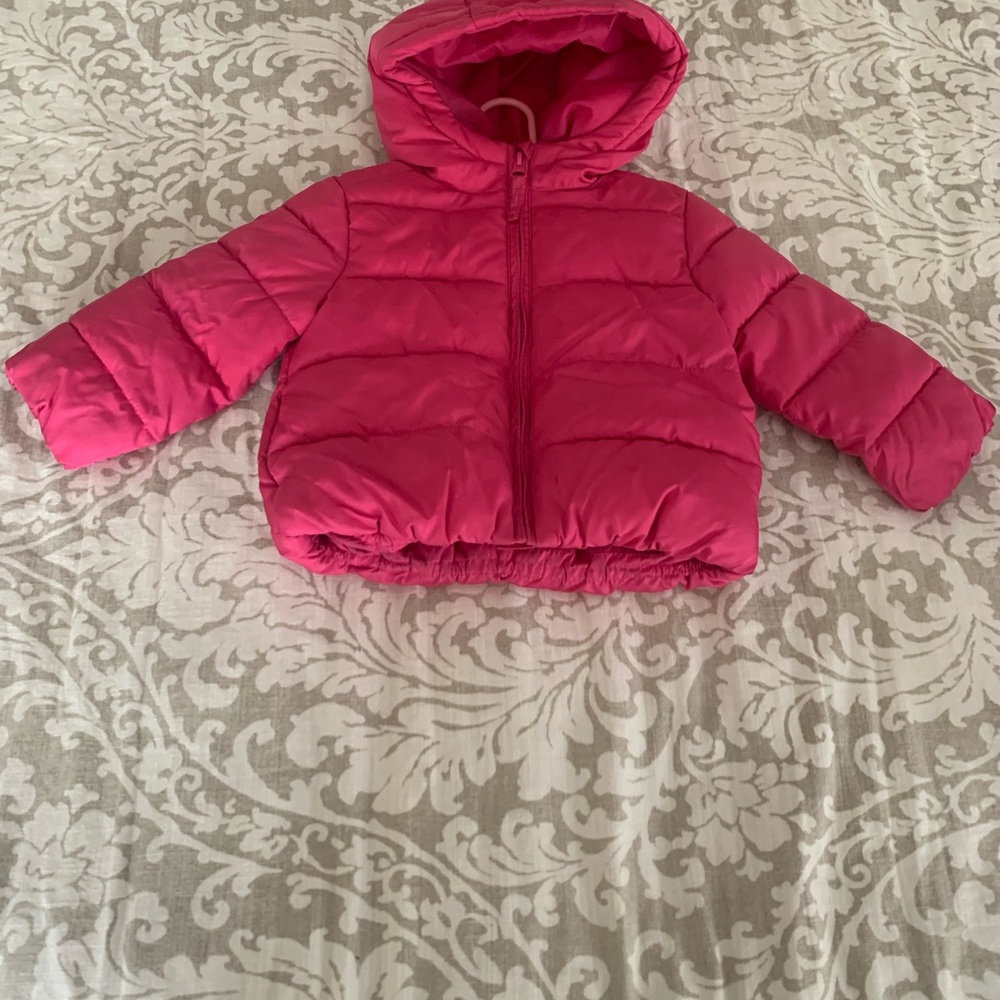 ⭐️Girl’s Puffer Coat (Toddler) - Size 18-24 months